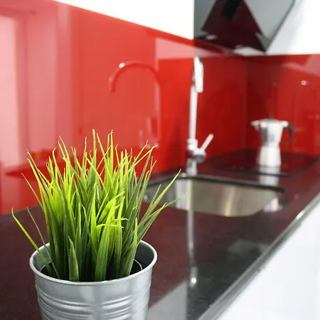 Smart Tech Plaza Апартаменти